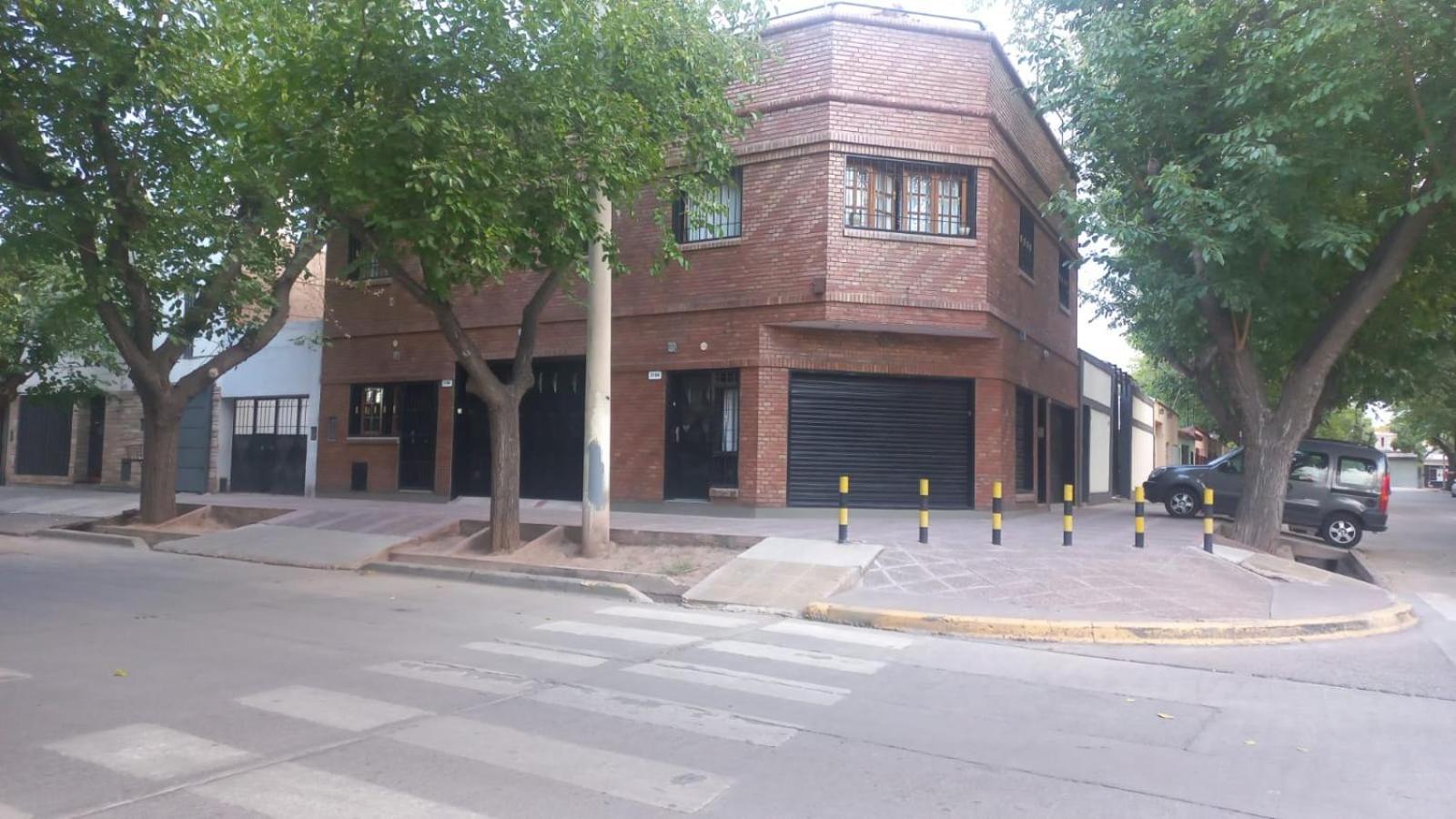 Apartamentos Willy - En Zona Residencial Con Estacionamiento Mendoza Exterior photo