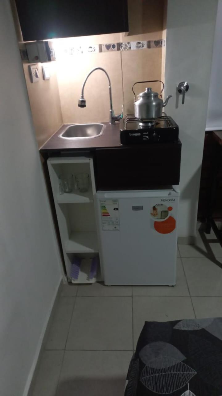 Apartamentos Willy - En Zona Residencial Con Estacionamiento Mendoza Exterior photo